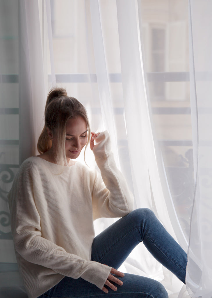 Layla Thumb-Hole Cashmere Sweater