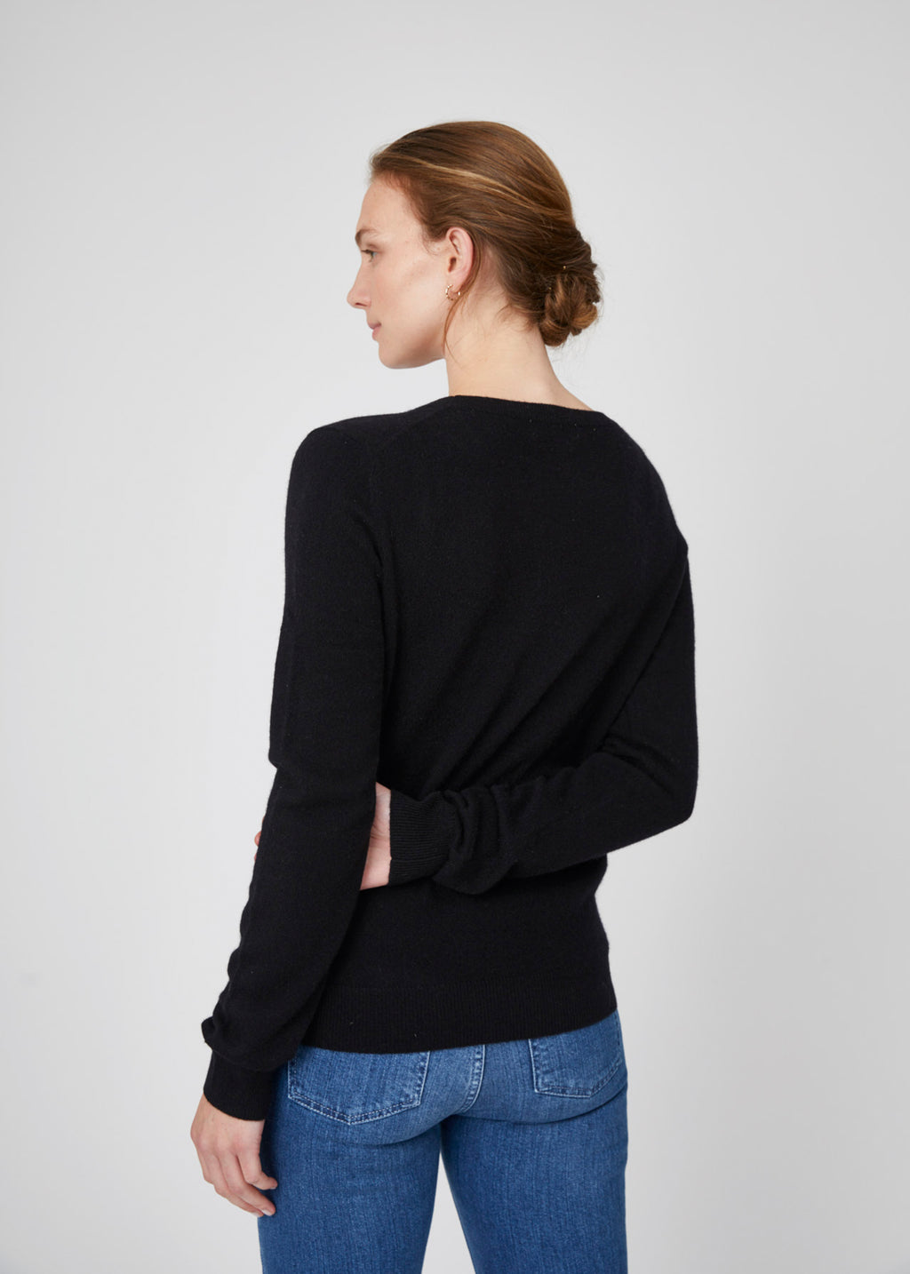 Crew Neck Cashmere Sweater | Sustainable | Theo and George – Theo + George